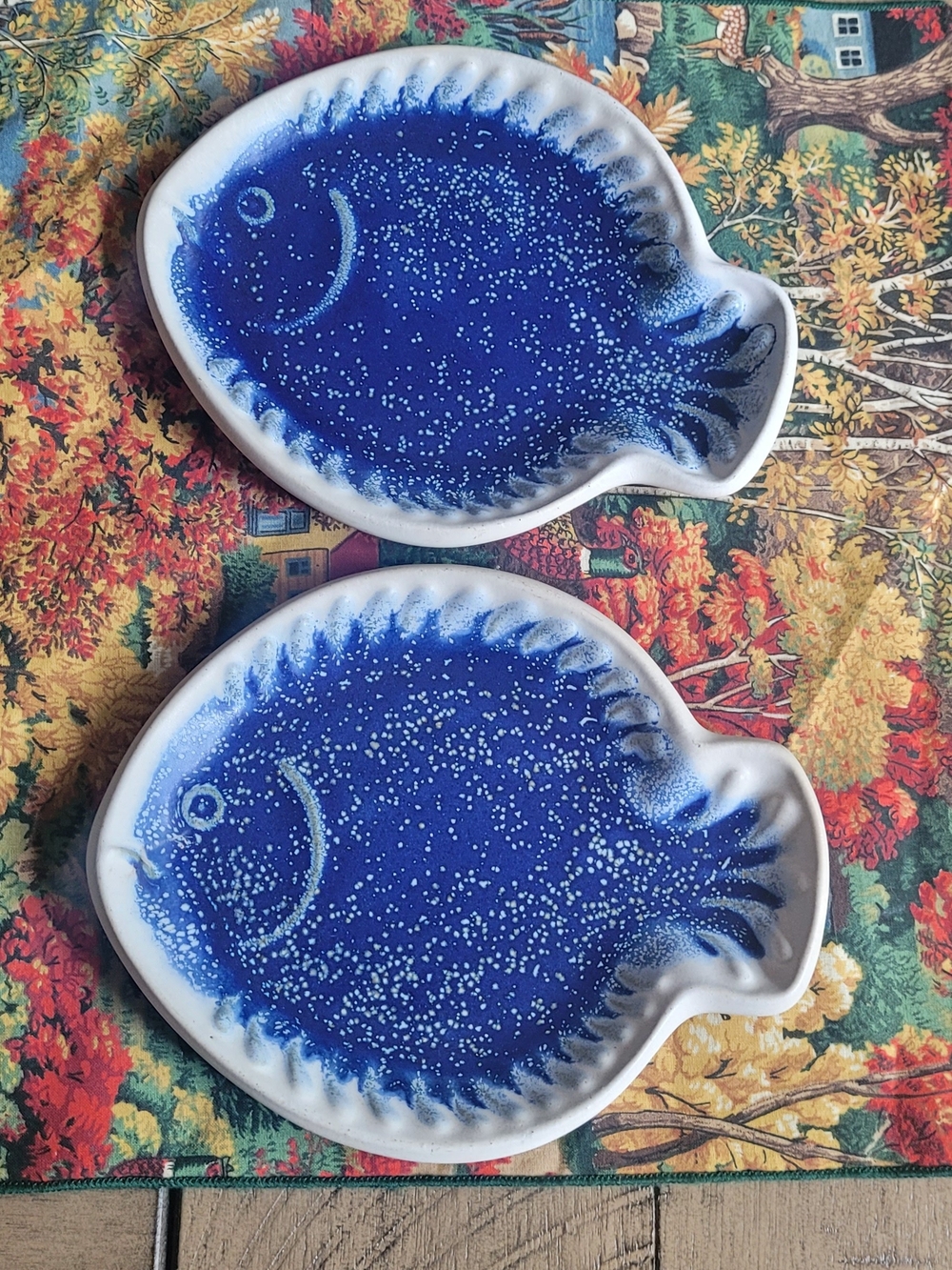 Blue Ceramic/pottery Fish-Shaped Set Of Two Plates. - Blue